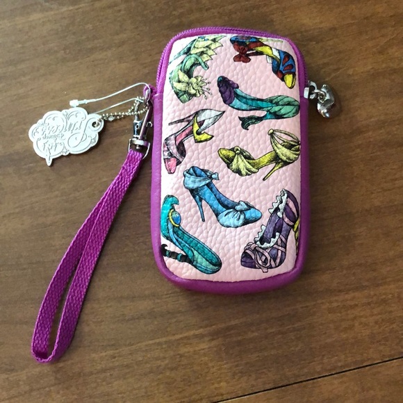Disney Accessories - NWOT Disney Parks Princess Phone Case Wristlet